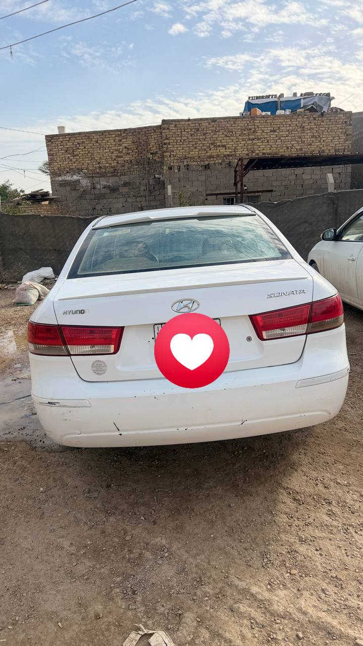 سلام عليكم سياره سوناتا للبيع موديل 2009 سياره جديده السعر 125 مكان حله شارع 60 رقم الماني استفسارات عل رقم ***********
