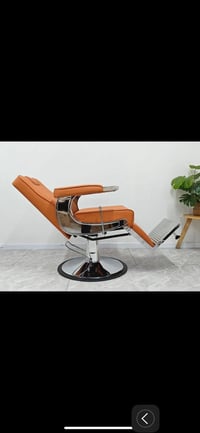 كراسي حلاقة • موديلات مختلفة • ألوان مختلفة