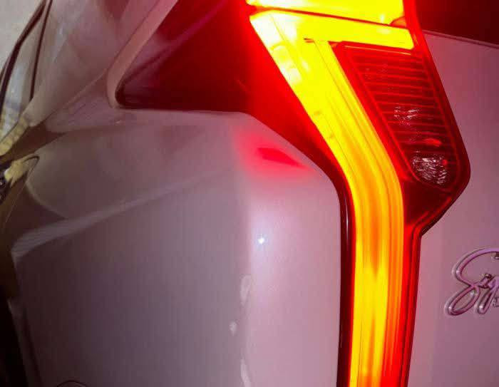 السلام عليكم 

مراوس بكورلا 2204

باجيرو سبورت 20 كت رياضي 

‎مواصفات السيارة💫
‎فتحه سقف 
‎حساس امامي +خلفي 
‎كير 8نمر 
‎هندبريك دگمه 
‎شفتات ستيرين 
‎تحكم قيادة 
‎بصمة تشغيل وبصمة ابواب 
‎ويل اسود + جلد قرميدي 
‎مري شفط 
‎وبعد بيه هواي مواصفات
ماشية 46 k  مكفوله ما عدا الچاملغ الخلفي بي بارد بدون صبغ ، مع ملاحضات بالدعاميات
السيارة كفالة گير محرك كهربائيات كلشي كلشي 
سياره كاملة من كلشي مابيها أي نقص  
السياره جديده بيها ملاحضات. بسيطه جدا ، تجي وتشوف بعينك 

، تريد تحويل تريد وكالة الي يناسبك 
السعر :240  وبي مجال 
مكان السيارة  بغداد 
***********
