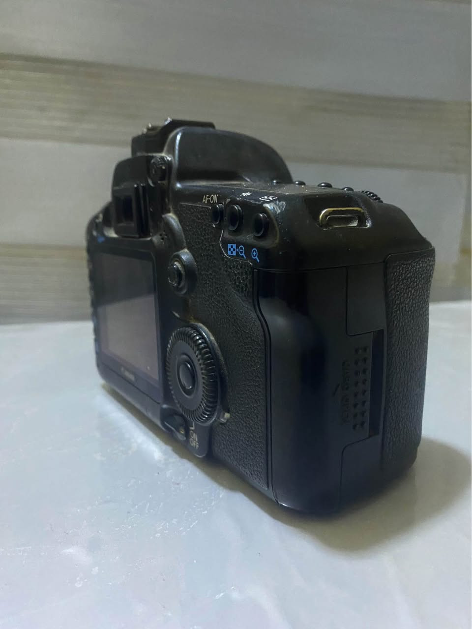 كامرة 5d مارك 2 كامرة غنية عن تعريف كاملة كلش جديدة + ملحقاتها كاملة للاستفسار الاتصال *********** البصرة, العراق
