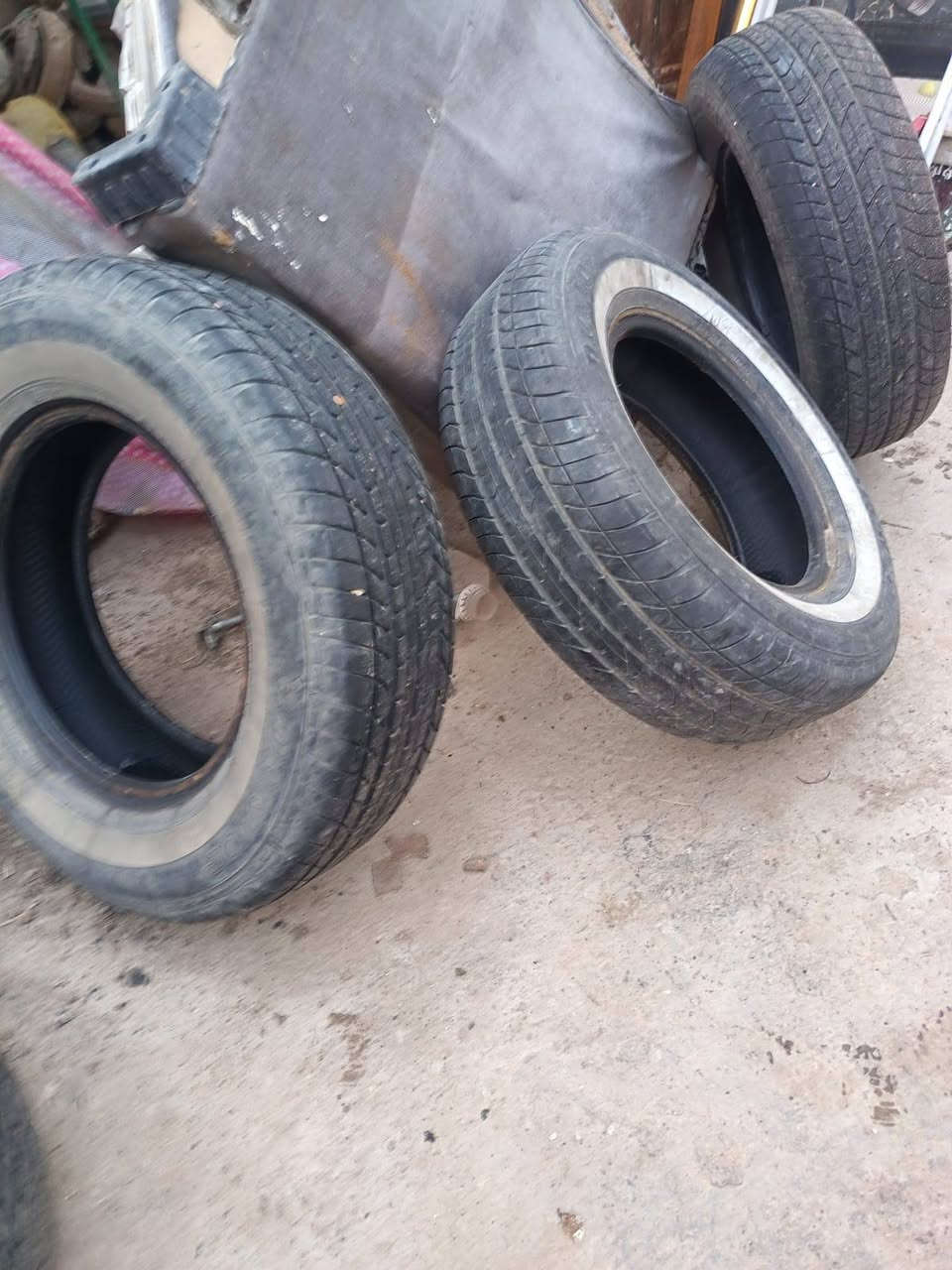 السلام عليكم تخم تاير للبيع حجم 15 مال فتون 205 على 70 تخم نص عمر نضيفات حلوات التايرات نقشتهن حلوة السعر 130 ، مكاني بغداد الكمالية للاستفسار على هذا الرقم ***********
