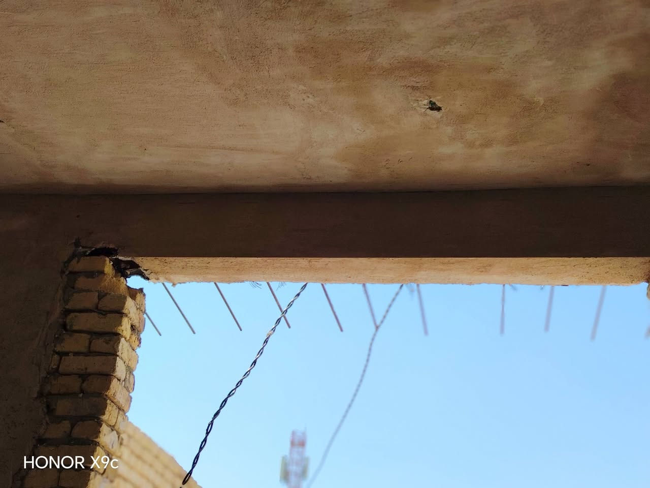 خلفه لبخ وجص وبياض وسعار مناسبه***********
