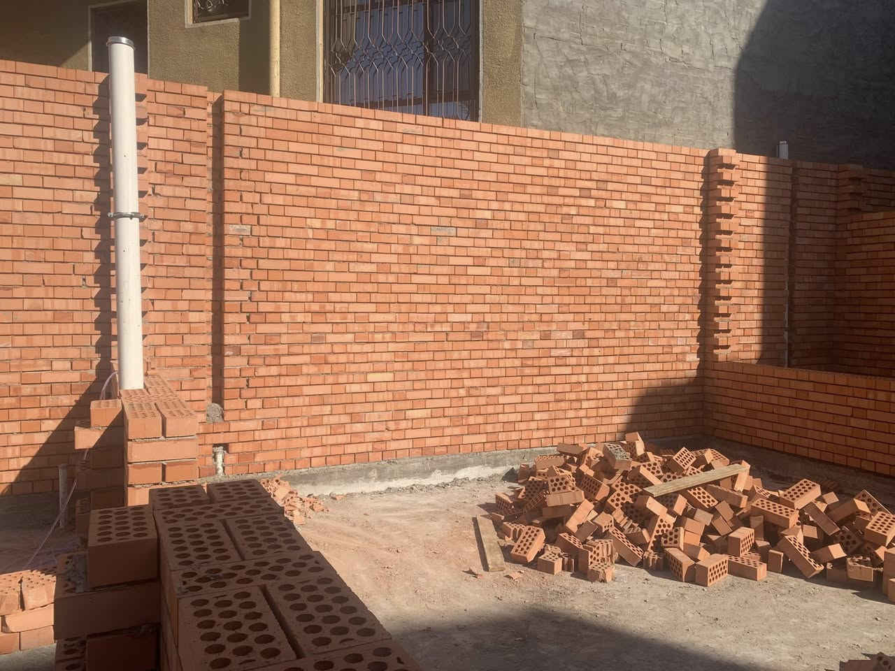 السلام عليكم .. خلفة بناء  . استلام مهندس  ***********
