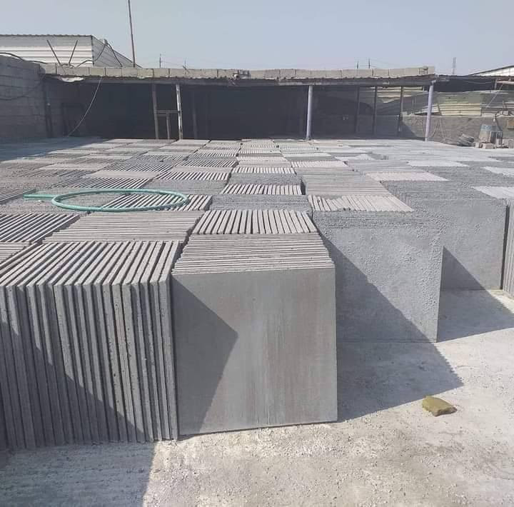 نقدم لكم أجود أنواع الكاشي العراقي المصنّع بأحدث المكابس الأوتوماتيكية، وبمقاسات 40×40، مضمون وناجح بامتياز في الفحص المختبري.
جودة لا مثيل لها:
​المواد الأولية: نستخدم رملًا وحجرًا مغسولين وخاليين من الشوائب والأملاح.
​الاسمنت: اسمنت عالي الجودة خاضع للسيطرة النوعية.
​الماء: ماء حلو نقي خالٍ من الأملاح.
​الأسعار (داخل بغداد)
​كاشي الموزاييك: سعر المتر يبدأ من 7/500دينار عراقي.
​كاشي مطعم بالمرمر: سعر المتر يبدأ من 12,000 دينار عراقي. يتوفر نوع آخر من المرمر بسعر 14,000 دينار عراقي.
​منتجات أخرى متوفرة
​أشتايكر بمقاسات 60×40 و 80×80.
​سنادين، مساطب، وسواقي.
​بآيات تعليق ومقرنص.
​إزارة، رصيف، وزفت.
​لاين حدائق.
​مستعدون لتجهيز المشاريع الحكومية والأهلية.
​للحجز والاستفسار، مراسله الصفحه او الاتصال على الرقم ***********متواجد واتساب
