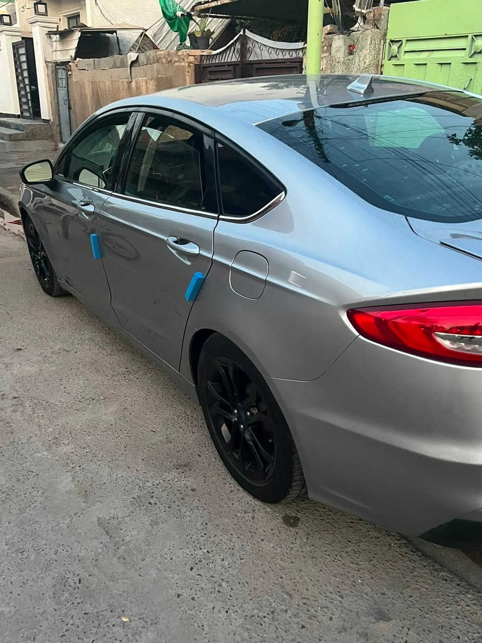 فورد فيوجن فول مواصفات عدة الفتحة موديل 20 
للبيع او مرواس لاندكروز 
بسمي السيارة التحويل ثاني يوم
محرك 1500تيربو
رقم بغداد 
للاستفسار رقم 
*********** متواجد فقط ع رقم اتصال او واتساب
