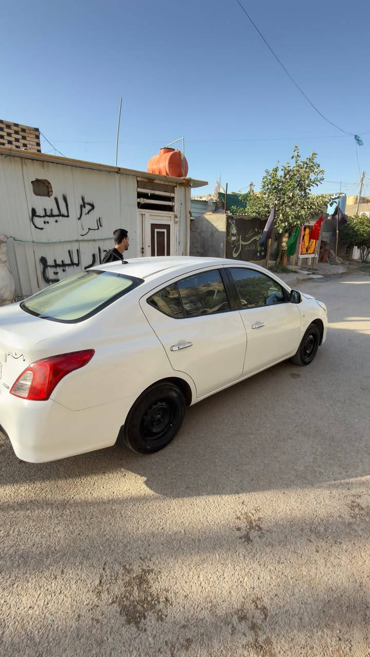 نيسان صني هندي موديل 2016 
كفاله من الضربه والتبديل مكينه وكير كفاله تبريد ثلج 
سعرها 90 وبيها مجال قليل 
‭***********‬
