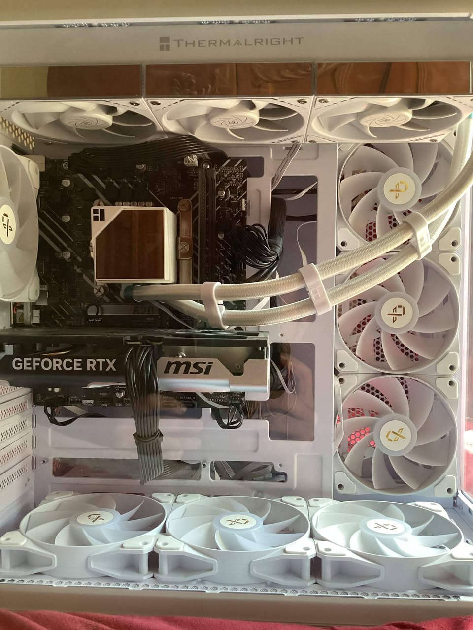 سلام عليكم
بيسي اخذته يوم 1/7 واريد ابيعه بسبب الإنترنت ضعيف بعده جديد ما مستخدم

* CPU: Intel Core i5-14400F
* CPU Cooler: Thermalright Frozen Infinity 360
* RAM: 8GB DDR4 3200MHz
* Storage: Lexar 512GB NVMe SSD
* Motherboard: ASUS H610 RGB DDR4
* Case: Xigmatek Cubi II ATX
* Power Supply (PSU): Huntkey 750W 80+ Gold
* Graphics Card (GPU): MSI GeForce RTX 5060 Ti OC Plus 8GB

رقم ***********
مكان: نجف
السعر: 1,735,000 عراقي
