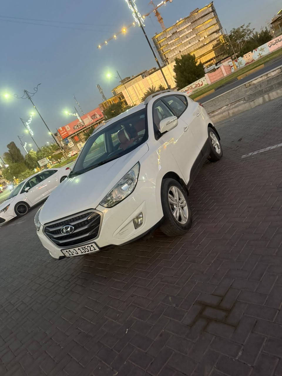 السلام عليكم سياره نوع توسان مديل 2013فول مواصفات فتحه تحكم استرن حساسات مري شفط كشنات جلد اشاير بل مري شفتات ستيرن مكينه 2000رقم بغداد مثبت سرعه السياره كامله من كلشي تحويل مباشر 
 العنوان كربلاء السعر 134
بيها مجال رقم الهاتف ***********
