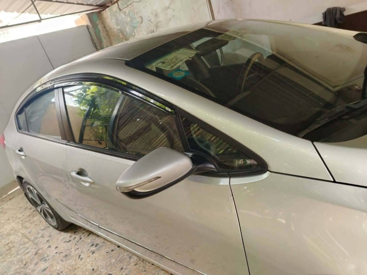 سيراتو ٢٠١٤ خليجي
ماشيه ١٠٩
رقم بغداد
مكان السياره الانبار الفلوجة 
مكفوله من الصبغ
بيها بارد مامصلحا
السعر ١٢٠
***********
