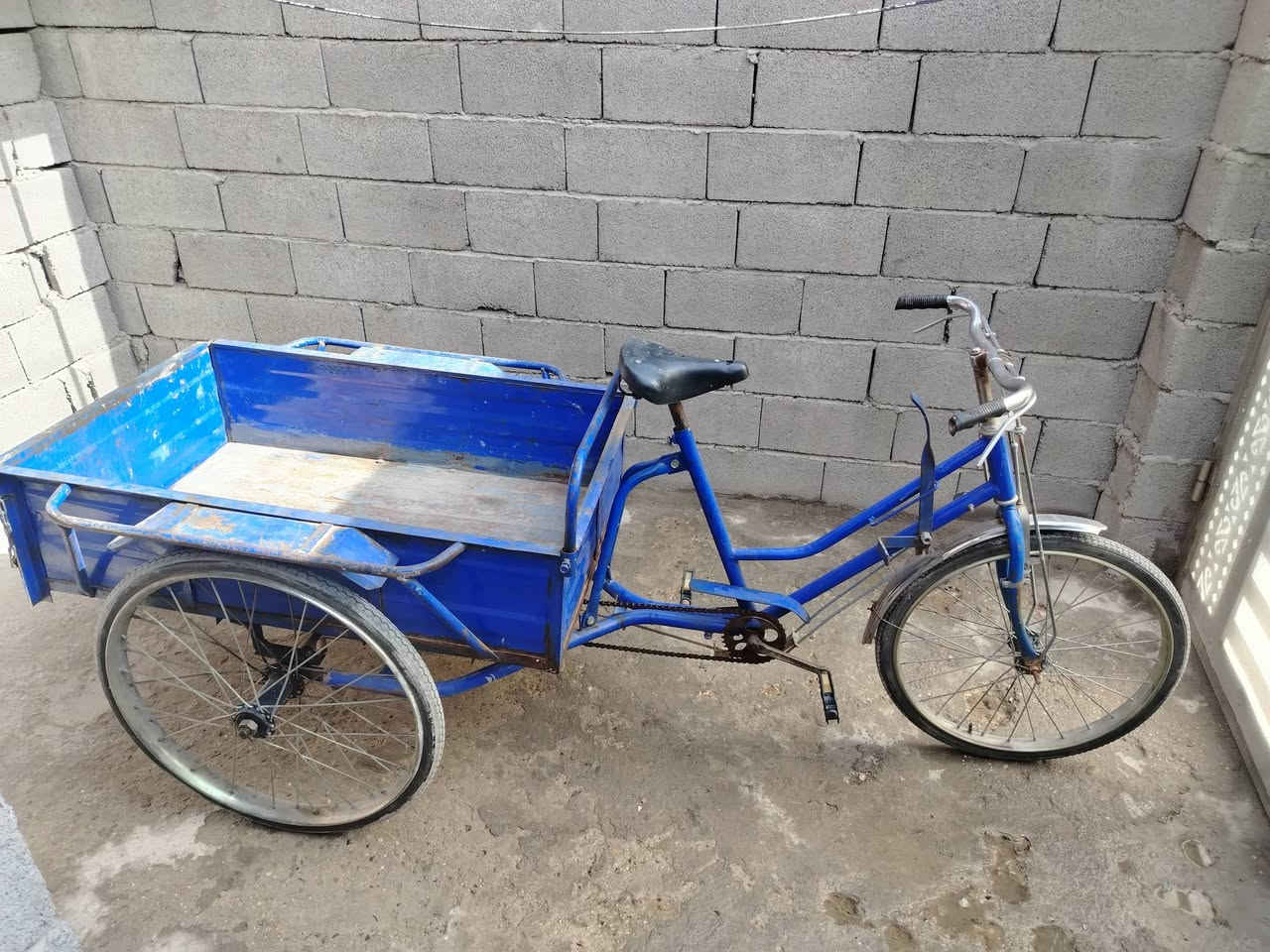 السلام عليكم بايسكل دوبة للبيع  بغداد نهاية حي اور
***********
