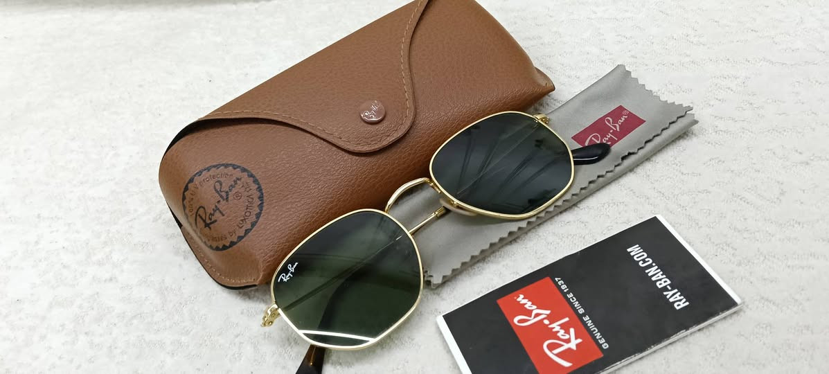 FOR SALE ORIGINAL SUNGLASSES HEXAGONAL RB 3548N RAYPAN FOR DIMANTION 51-21 M MADE IN ITALY LENSES COLOR Black UNESXS
بيع نظارة شمس ريبان اوريجينال ايطالي عدسات سداسي استعمال بحاله ممتازه بالجراب الاصلي وارد من امريكا تصلح للجنسين للتواصل عبر الماسينجر او الاتصال على الموبيل ٠١٠٦٧٤٩٦٢٨٢


**إذا كنت صاحب هذا الإعلان وتريد حذفه لأي سبب، رجاءا أرسل رسالة إلى الدعم الفني**