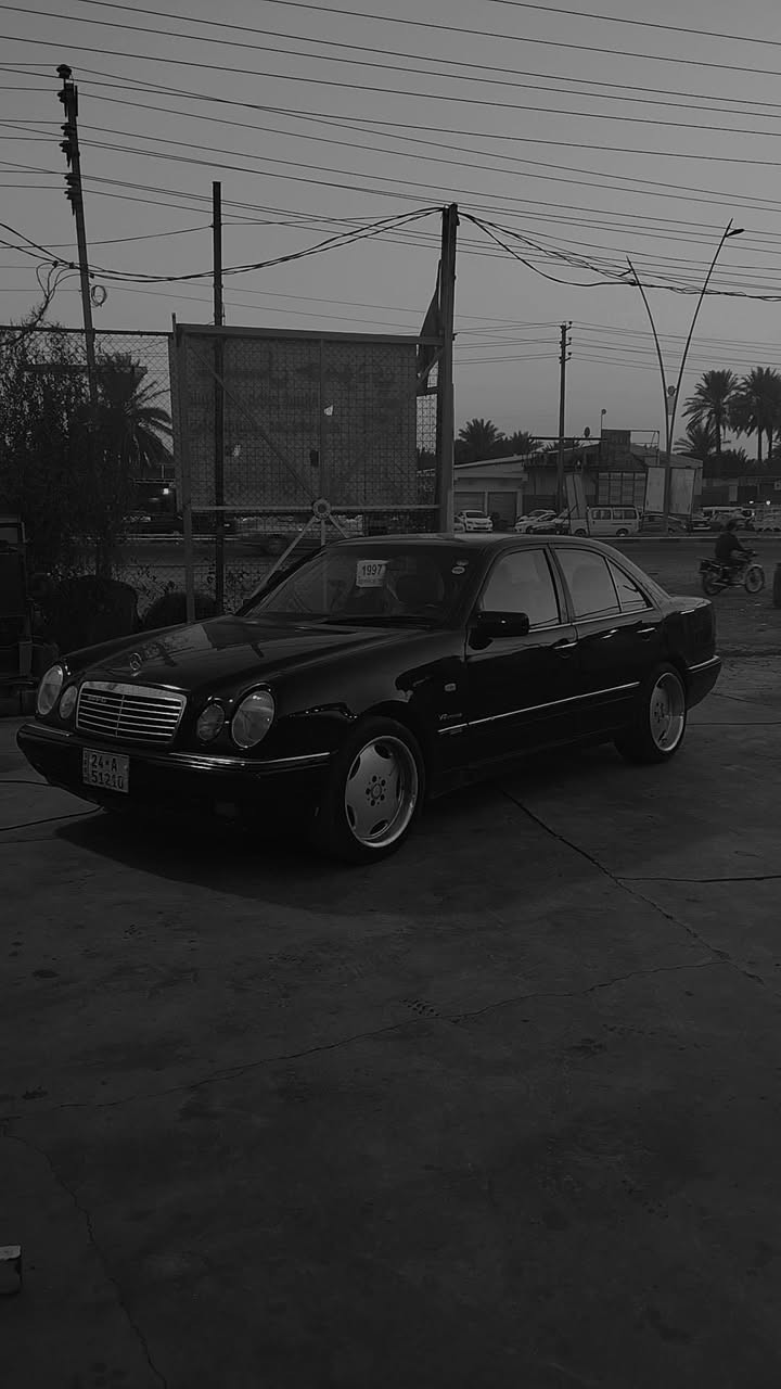 مارسدس - ام عيون 
موديل 97 
مكينة V6 
سيارة نضيفة ومرتبه كهربائيات جميع شغال 
للاستفسار الاتصال بالرقم ادناة ***********
مكان ديالى المقدادية
