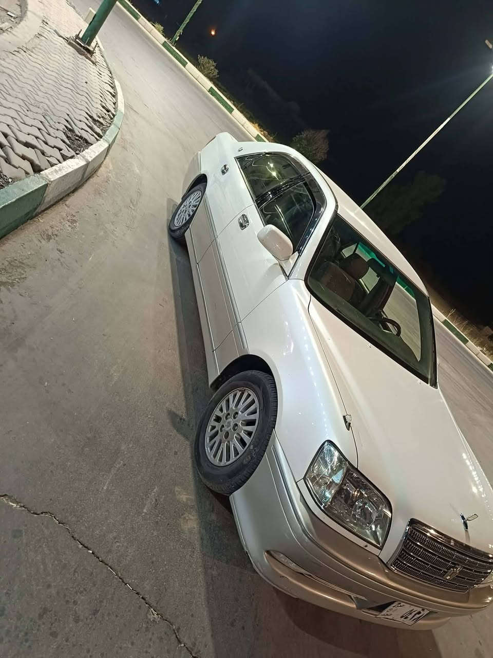 سلام عليكم ملكه موديل 2005 كفاله عامه سياره رقم نجف رقم صدامي نجف وكاله ثاني يوم  محرك كير تبريد جاهزه سياره مكاني نجف مراوس حسب قناعه سعر 90 وبيه مجال ***********
