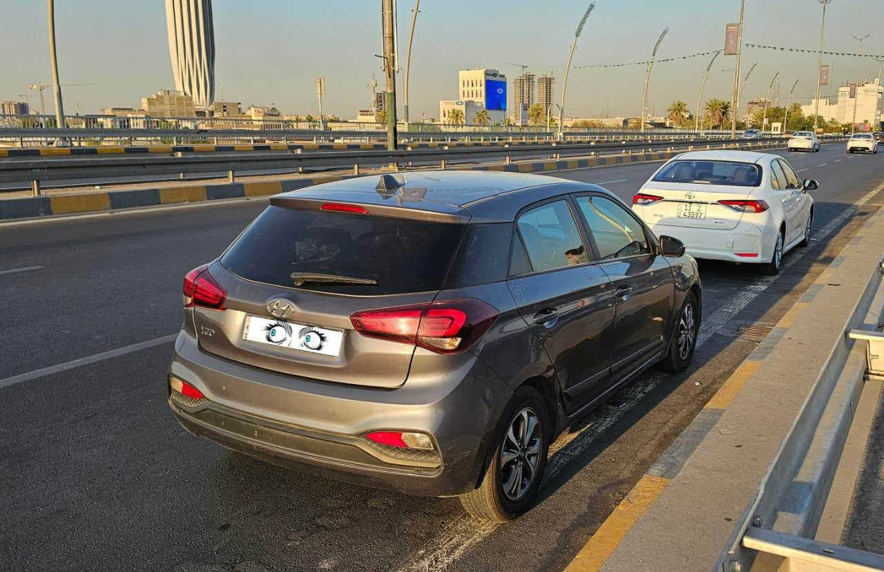 هونداي i20 مكفوله
موديل 21
1200 توربو
كاميرا دواره 
رادار امامي خلفي 
جام اوتو
لايت اوتو 
اوتو هولد
تحكمات ستيرن
كير 7 نمر 
3 وضعيات قياده 
تحديد مسار 
شاشه لمس 
كشنات حضن قماش 
6 حساسات وكامره دواره
وارد خليجي 
ماشيه 38 الف 
رقمها بغداد
مكانها بغداد الدوره 
السعر 105 وبيها مجال
للتواصل *********** بغداد, العراق
