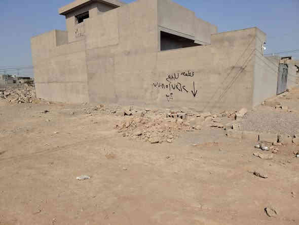 قطعه للبيع 150م زراعي ارجيبات شركة طارق بصف اركن كدامها ساحه تبعد عن  الرئيسي 15 متر سعر المطلوب 25 ومجال بصيط
***********
