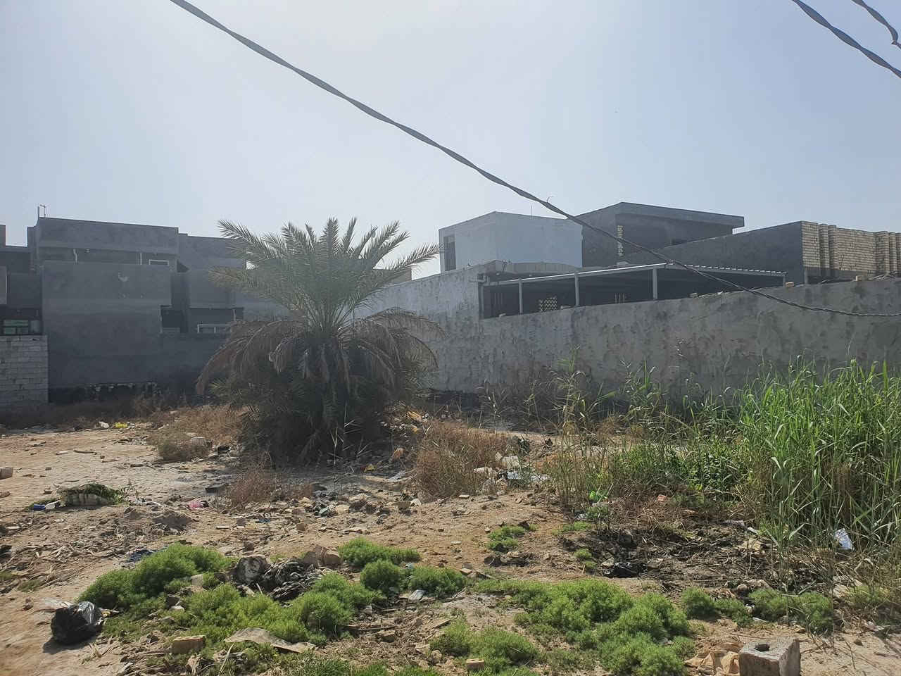 قطعة للبيع طابو زراعي مساحتها ٣٣٠مترالواجهة ١٠ ونصف سند ٢٥ بأرض بيت ناصر عبود شارعها ٨ متر خلف شارع البلدية خدمات ماء كهرباء بيها جاهزة للبناء 
للاستفسار
***********
***********
