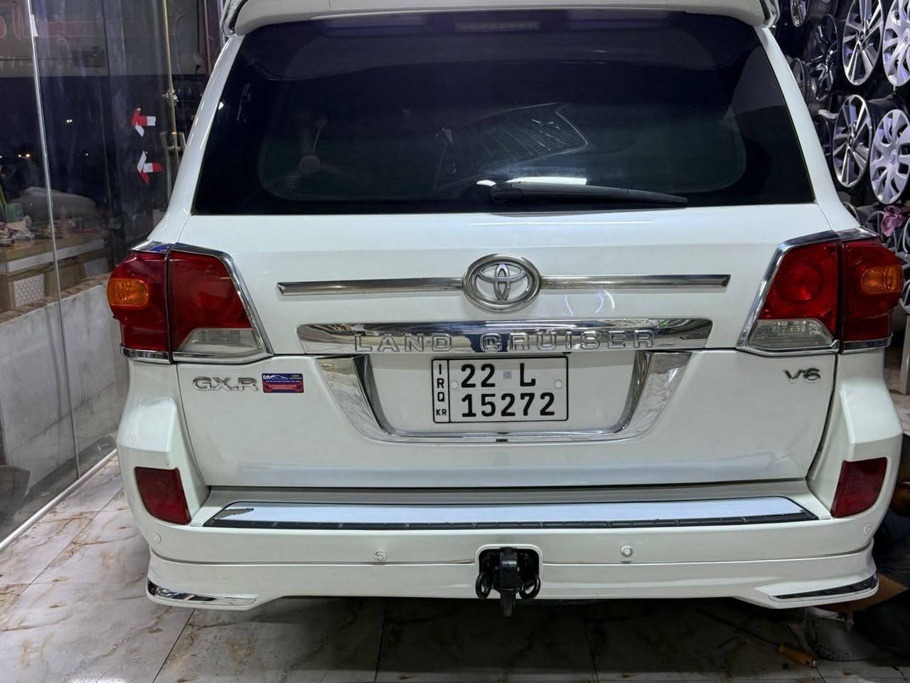 Toyota Land Cruiser 
2011 ستينيه
محرك 6 سلندر 4000
جلد وبنراما وبصمه تشغيل وبصمه ابواب 
ثلاجه و كامره وحساس امامي وخلفي وثلاث شاشات 
محرك وكير وشاصي مكفول 
السياره بيه بارد بل هلال مال الجاملغ وحافة البنيد 
وبيه بيبان فقط فتح تطبيق مكفوله من التبديل والصبغ فقط الدعاميات الاستفسار ***********.‏‪0783 351 6924‬‏
بابل القاسم

