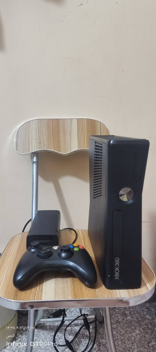 إكس بوكس 360 سلم 
مهكر بي بل 100 لعبه كامل ملحقات جوستك 1 نضافه 100/90 نسخه المس 
السعر 120 و بي مجال يوجد توصيل لكل محافظات العراق ***********
