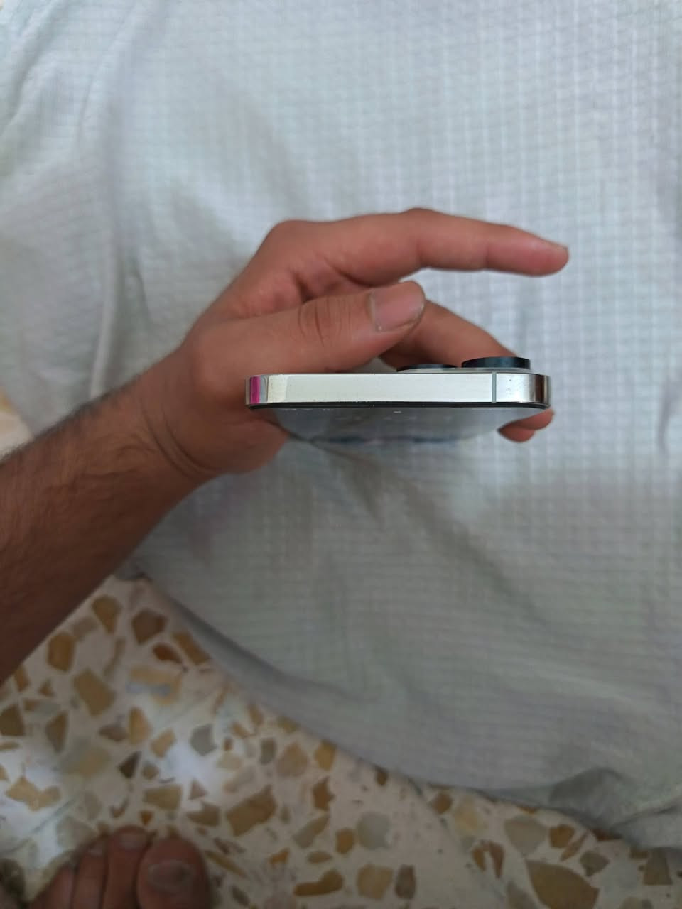 ايفون 13 برو ماكس ذاكره 256 شرق اوسط جهاز ما مفتوح بطاريه 79 سعره 750 بي مجال لون ابيض رقم للتواصل ***********
