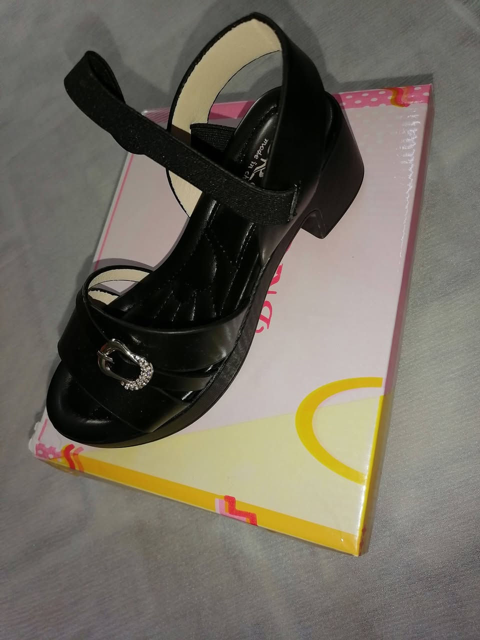 صنادل موديلات 2026
العنوان حي العدن مجمع اطلس الطابق الثاني محل البسة واحذيه كرز


**إذا كنت صاحب هذا الإعلان وتريد حذفه لأي سبب، رجاءا أرسل رسالة إلى الدعم الفني**