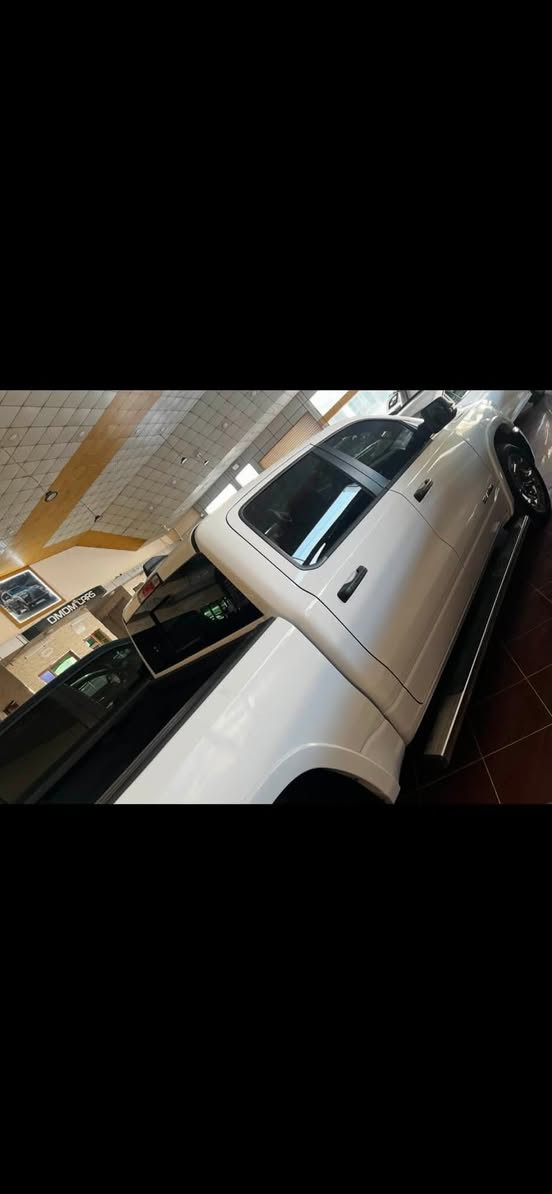 دوج رام 2025بيك هورن
4X4دبل اكسل
شاشة وسط تحكمات ستيرن خطوط شارع بصمة تشغيل عن بعد كشن منفصل 
حجم المحرك 3600 V6 كير ومحرك شرط
ماشية فقط 36ميل
حادث سيارة جاملغين صبغ بدون دواخل وشاصي ايرباك تكمة وحدة فقط سستم شركة
رقم شاصي /1C6RRFFG2SN518953
سيارة بدون رقم تترقم شمالي دهوك/اربيل/سليمانية
سعر 255ومجال
***********
