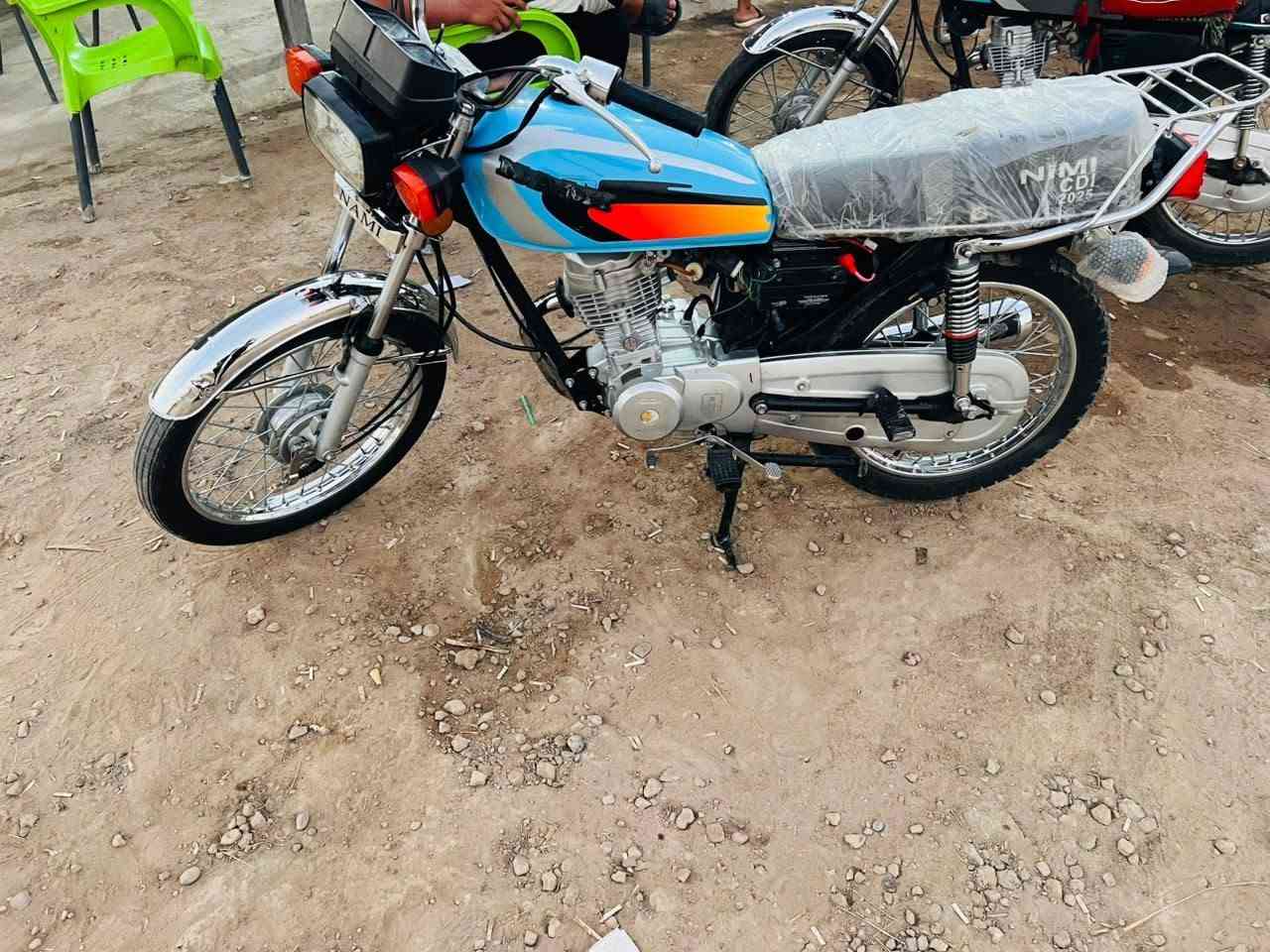 سلام عليكم دراجه للبيع نامه متياز مديل 25 أوراق سكنر السعر 625 او بيها مجال قليل المكان طويريج الشراي يتصل  ***********
