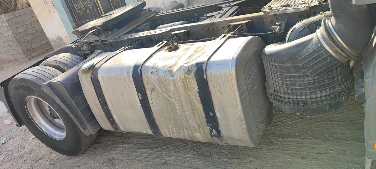 تانكي كاز ياخذ ٦٥٠ لتر مال فالفو دبدوب مكفول من الزرف واللحيم فقط كم طعجة كدامكم واضحة
السعر 250$
الي يريده يخابر ***********
