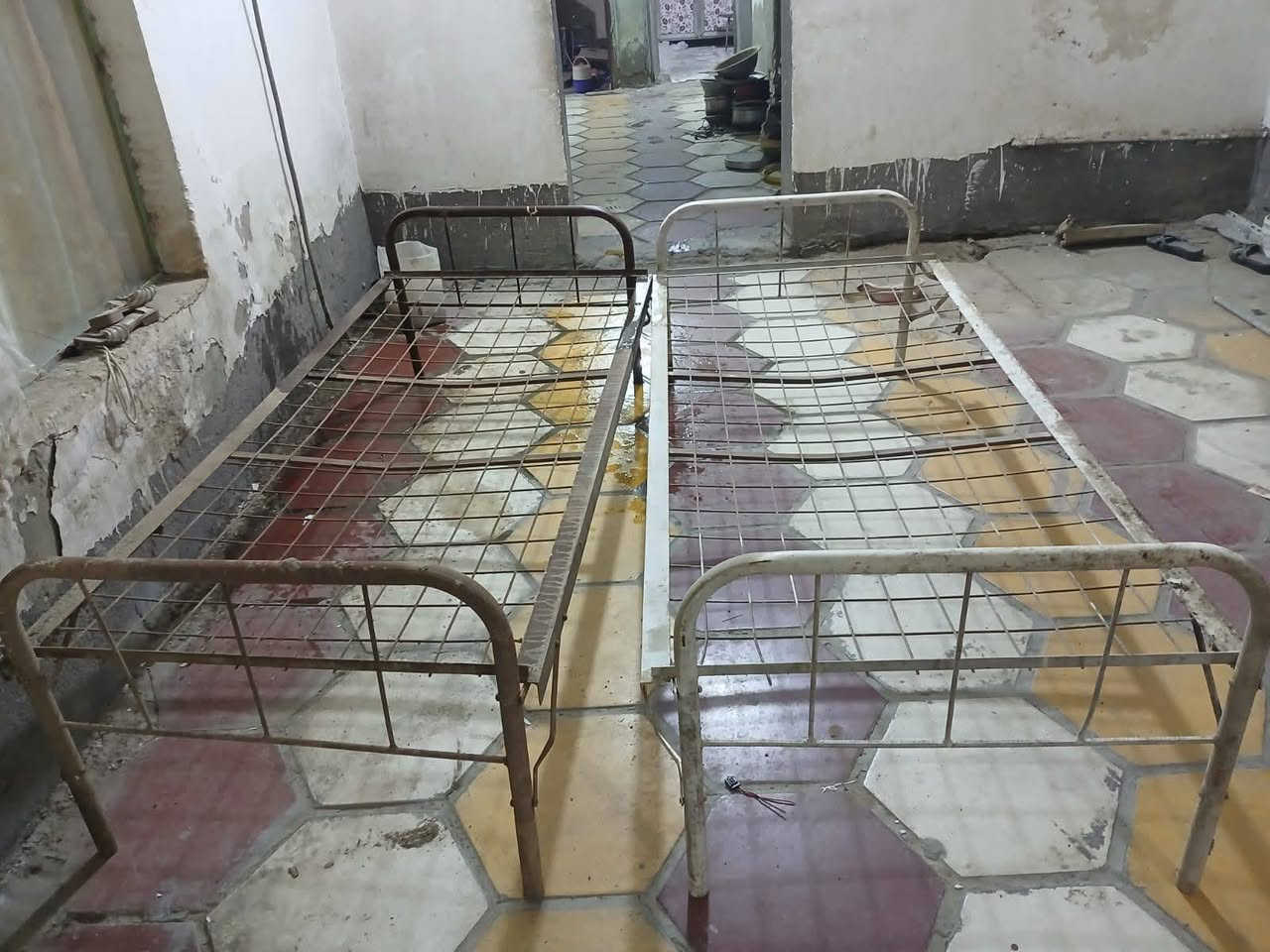 جرابي للبيع  25الزوج  العنوان ناصريه مركز
***********
