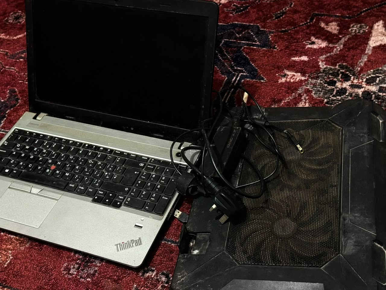 لابتوب للبيع 

• الموديل Lenovo ThinkPad E570
• المعالج: Intel Core i5 (الجيل السابع)
• الرام: 8GB
• الذاكرة: SSD 256GB + HDD 1TB
• الشاشة: 15.6 أو 16 إنش
• النظام: Windows 10 Pro

كلش مفيد للطلاب و المكتب
و مفيد للألعاب يشغل العاب ممتازه بس مو كلشي 

الإضافات (مجاناً مع الجهاز):
• ستاند تبريد بمراوح (مستخدم).
• ماوس باد (مستخدم).

السعر 225 الف و بيها مجال بسيط و توصيل مجاني

الجاد يتواصل واتساب ***********
