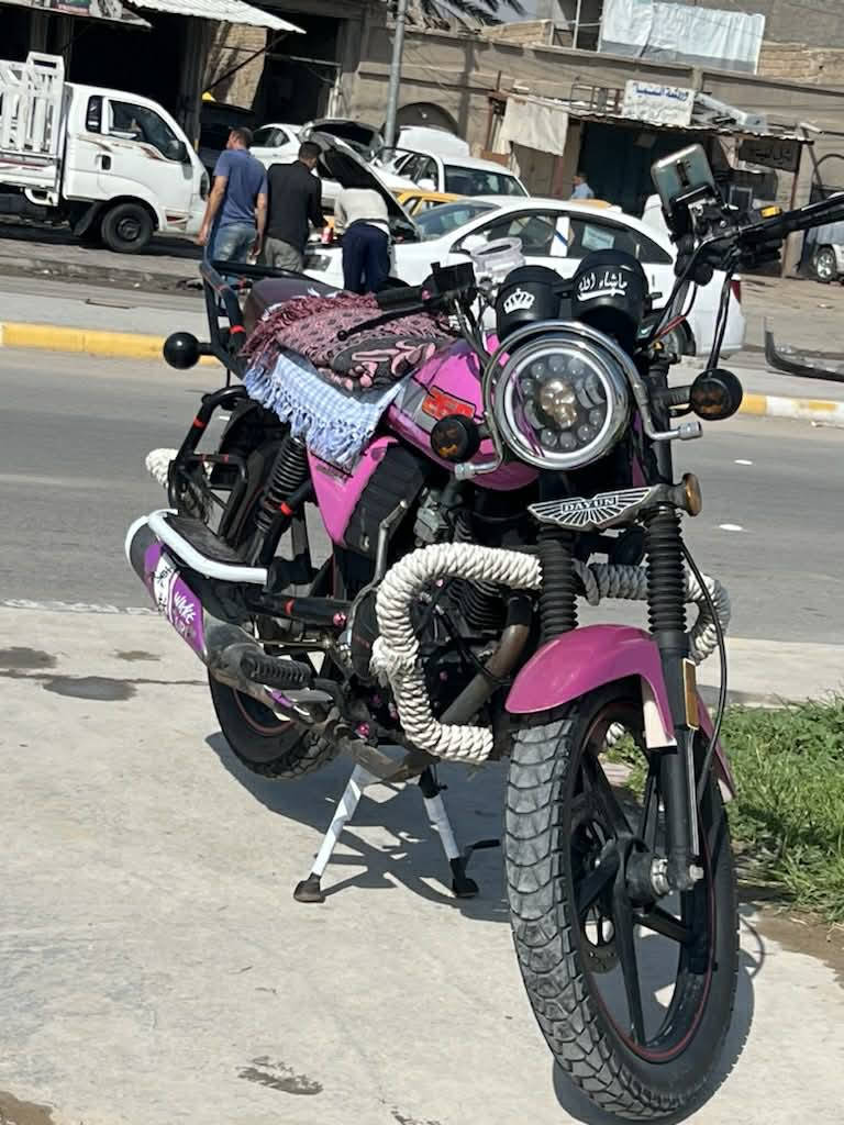 السلام عليكم
دايون نفخ موديل 23 
لون مميز وردي
اوراق اصولي 
دراجه كلشي بيها شغال شلعه ومعدل
نكرة سلف مابيه نقوصات مال جناي 
انضف من صورة بعد 
سعرها 1600 
الاستفسار 
***********
او خاص
