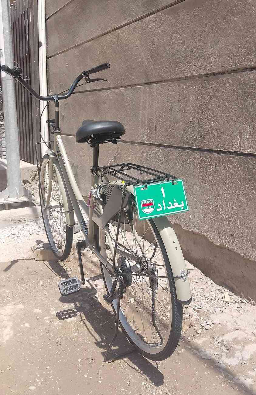 *
*🚲 للبيع - وحش كلاسك ما يتكرر 🚲*  

*بايسكل SANTOS ياباني أصلي*  
*اللون: زيتوني عسكري مميز - قطعة نادرة*  
*الحجم: 26 - يناسب شباب وكبار*  

*المواصفات:*  
*- بريك درام خلفي شغال 100% يوقفك بنص متر*  
*- تايرات بحالة ممتازة ما تحتاج تبديل*  
*- سلة أمامية + حمّالة خلفية قوية*  
*- ستاند + لايت أمامي*  
*- رقم بغداد "1" مميز* 🇮🇶  
*- مغسول ومجدّد بالكامل - تاخذه وتطير*  

*النظافة: 95% - ما ملعوب بيه*  
*السعر: 125$ وبيه مجال بسيط للشراي الجاد*  

*المكان: بغداد*  المهنية


**إذا كنت صاحب هذا الإعلان وتريد حذفه لأي سبب، رجاءا أرسل رسالة إلى الدعم الفني**