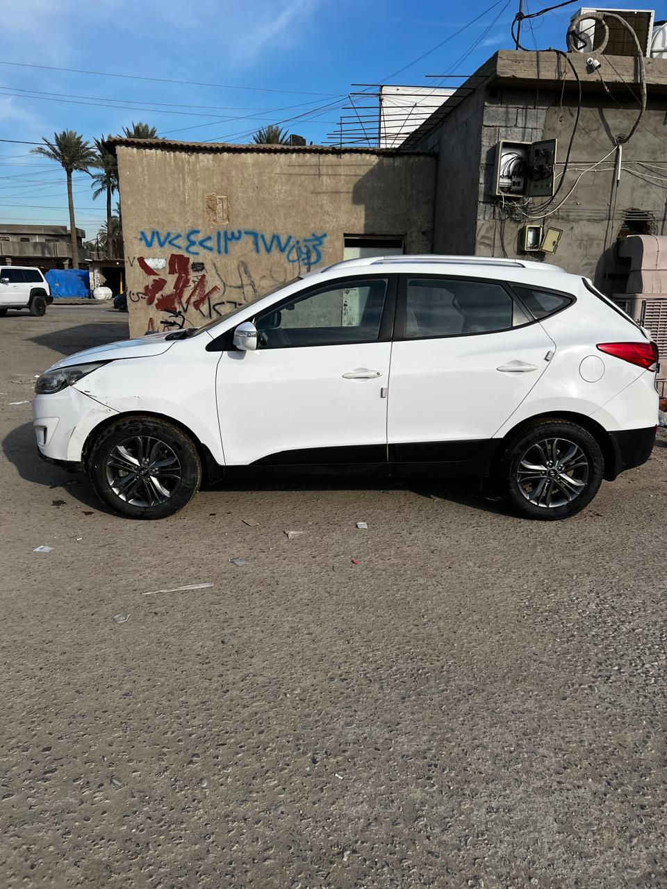 سلام عليكم توسان خليجي 2015بيه حادث مثل ماموضح بصوره ايرباكاته سليمات سابقن مكوفوله رقم بغداد الدولي مكاني بغداد الدوره غير متواجد على نت لتواصل ***********
