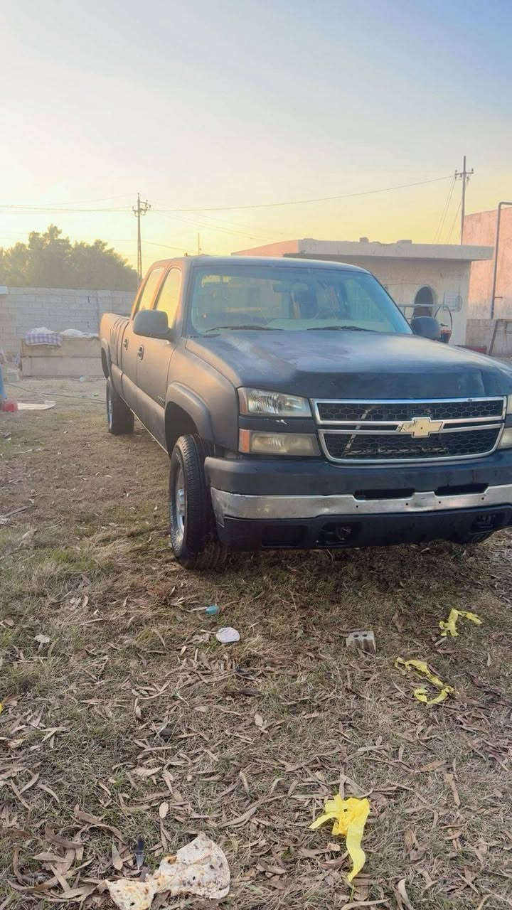 السلام عليكم للبيع 2006 مزاد وزاره الداخليه سياره جاهزه وشغاله***********
