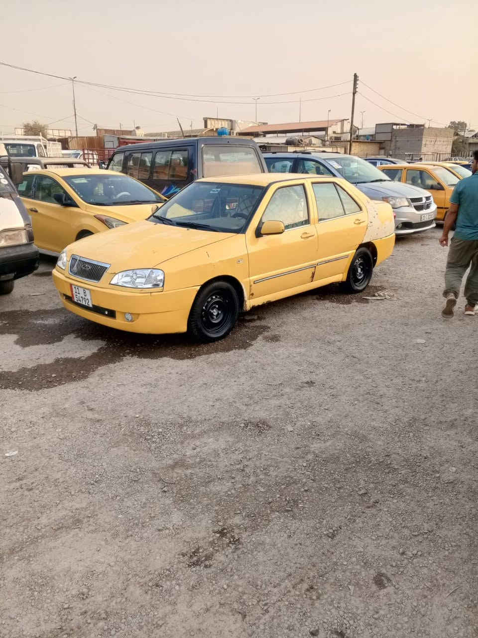 سلام عليكم اخوتي سياره للبيع ومراوس بسمي مصفره مكاني بغداد مدينة الصدر السعر ٢٤ تبريد كورله شغال تخم تأير جديد   ***********
