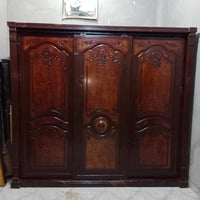 دولاب ٣ ضلف • خشب موسكى • عرض ٢٦٠