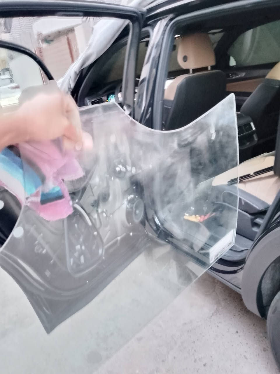 -يتوفر زجاج السيارت الحديث والقديم 
-بأسعار جيده تبديل الزجاج الامامي الكافه انواع السيارات 
-تبديل الزجاج المضلل البيبان والخلفيه 
-ازاله التضليل من الزجاج الامامي والابوب
-تنضيف مكان الزجاج بعد ازالته  
-ويتوفر زجاج اصلي الكافه انوع السيارات 
-ويتوفر زجاج درجة اولى مع ضمان جوده العمل والزجاجه -فتره الضمان 3️⃣سنوات 
مع احسن انوع السلكون 
-يتوفر جميع انواع السلايتات لجميع انواع السيارات
-ويتوفر زجاج درجه ثانيه ضمان فقط جوده العمل وليس -الزجاجه 
-وكل هاذه عدنه شد موقعي داخل بغداد فقط ضايج من -الزدحام ماعندك مجال تجي احنى نجيك بكل مكان ابغداد 
-وتشوف الشغل اذا ميعجبك ربع متنطي والجامه هديه من -عدنه الك 
-موقعنا شارع شيخ عمر قرب مقبره الغزالي 
-للاستفسار اكثر اتصل بنا او مراسله ع واتس اب***********ابوفهد

