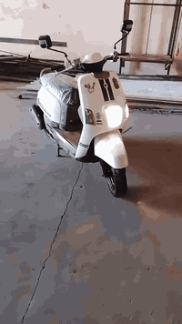 موطور بوليس للبيع السعر ٨٠٠ وبي مجال بسيط
الدرع بلادي والمكينه كفاله للاستفسار على هذا الرقم والخاص *********** 
المكان هيت
