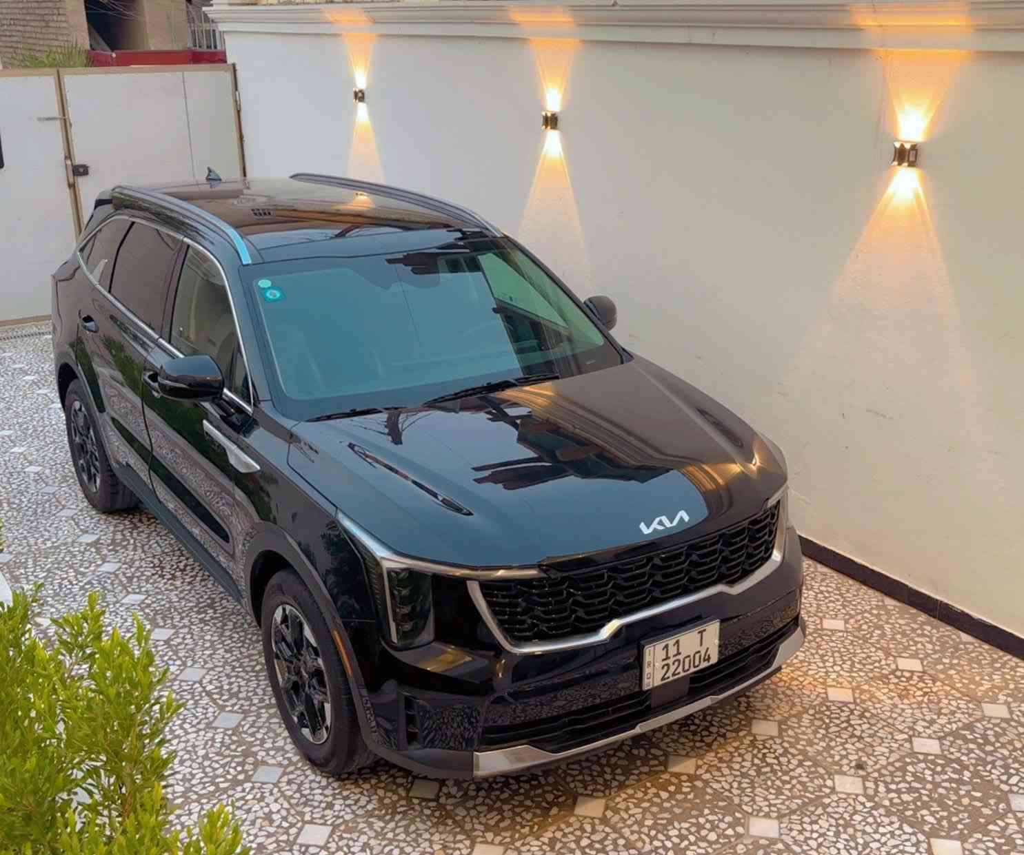 السلام عليكم
سورنتو 2024 اللون اسود ملكي السياره وارد امريكي حادثها جداً بسيط نفس ماموضح بصوره يعني السياره مكفوله من الدعاميه لدعاميه فقط اكو شبر او اقل بالجاملغ الايمن وكذالك موضح بالسونار مواصفات السياره :
1-بصمه
2-بنراما 
3-كشنات جلد (هيترات+تحكم كهرباء)
4-شاشه الحجم الكبير 
5-تحكم ستيرن 
6-رادارات 360+ حساس امامي خلفي
7- اشارات بالمرايا + كامره خلفيه 
8-تشغيل عن بعد 
9-لايتات لد + بگ لايت لد 
10-نظام الصعود (الاستقبال قبل التشغيل )
11-قطعتين تبريد + شاحن وايرلس قطعتين
12- هند بريك بصمه 
13- ويل كب 
14- اوتو هولد 
15- رقم مميز 

حجم المكينة : 2.5
المسافه المقطوعة : 21000 k/m
فول مواصفات مرقم بغداد مميز
المكان بغداد 
السعر 26000$
مكلف بالنشر 
صاحب السيارة ‭ ‭0772 141 8227‬
