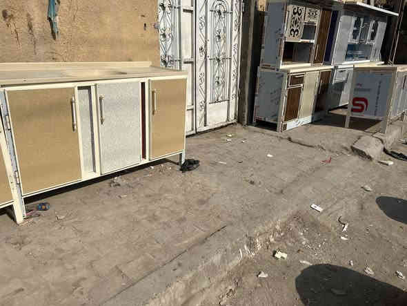 كاونتر ثلاثه متر مرمر وسنك متر ونص السعر700 العنوان الحيانيه سوك القسم ***********
