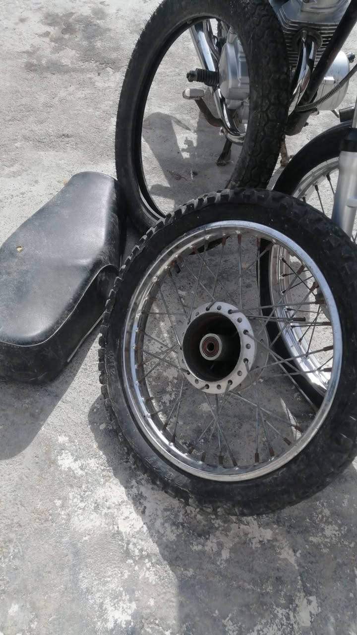 يله عمي ويل وتاير وكشن كلهن 15بس الكشن ما بي راصطه يله عمي مال محتاج قفل 🙅‍♂️


**إذا كنت صاحب هذا الإعلان وتريد حذفه لأي سبب، رجاءا أرسل رسالة إلى الدعم الفني**