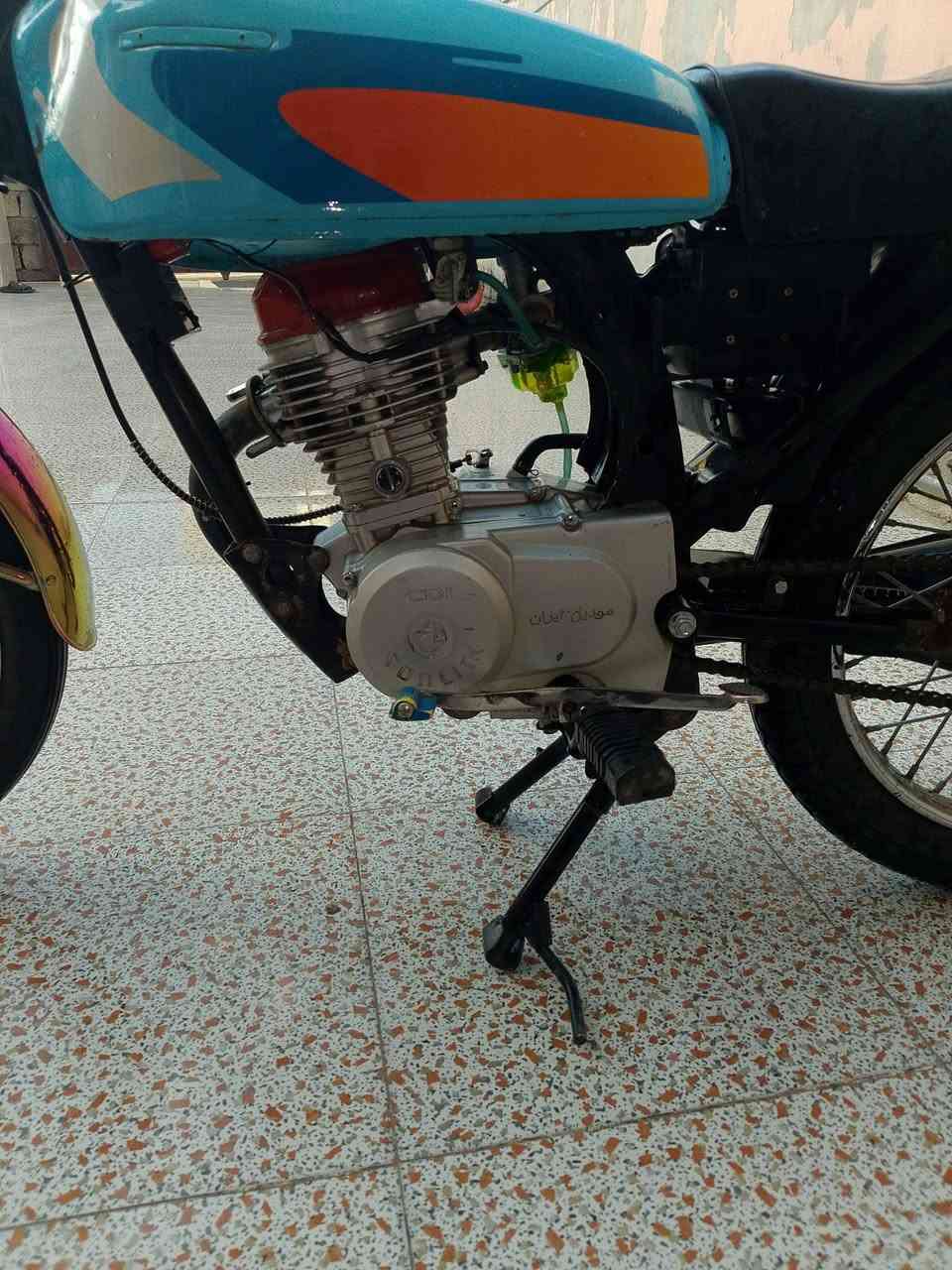 السلام عليكم دراجه نامه موديل 24 اوراق كامله دراجه خير من الله من مكينه من شلعه نقص بس استان الوسطاني بيه 
مكاني ديالى بعقوبه السعر 350 قفل 
***********بيه عقل ابو فصله صالصنه باكستانيه 
دراجه خير من الله
