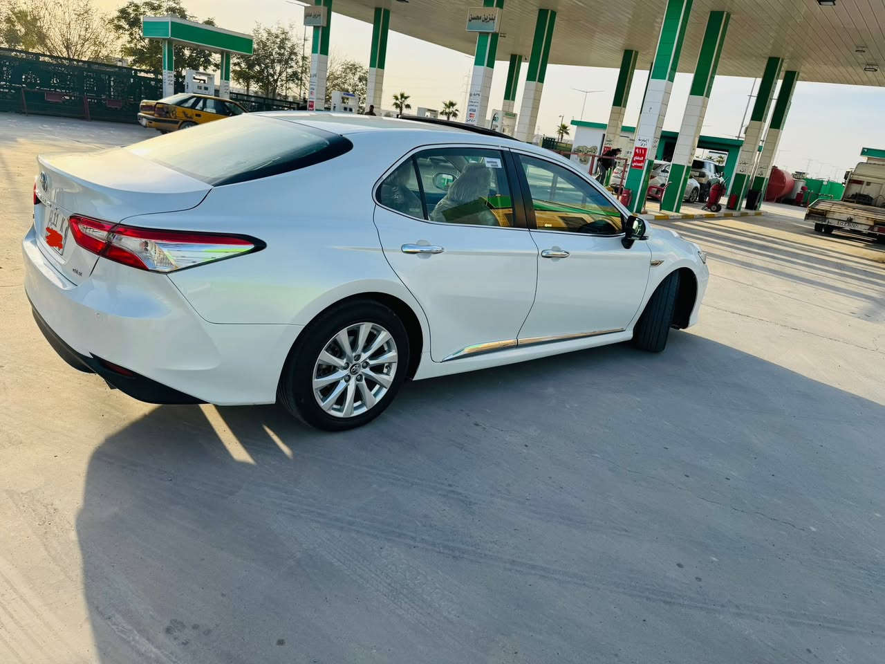 كامري خليجي 19 كلين GEL فول مواصفات 
يعني اعلى فئة مال جناي كير ومحرك مكفولات السياره نظيفه حيل الله يشهد ماناقصها شي 
فتحه سقف بصمه ابواب وبصمه تشغيل تبريد قطعتين حساسات خلفي وامامي 
سنويه 2029 + هزه جديده 
السياره باسمي 
مكاني صلاح الدين 
للاتصال ***********
اكتب تم وياصلك السعر خاص
