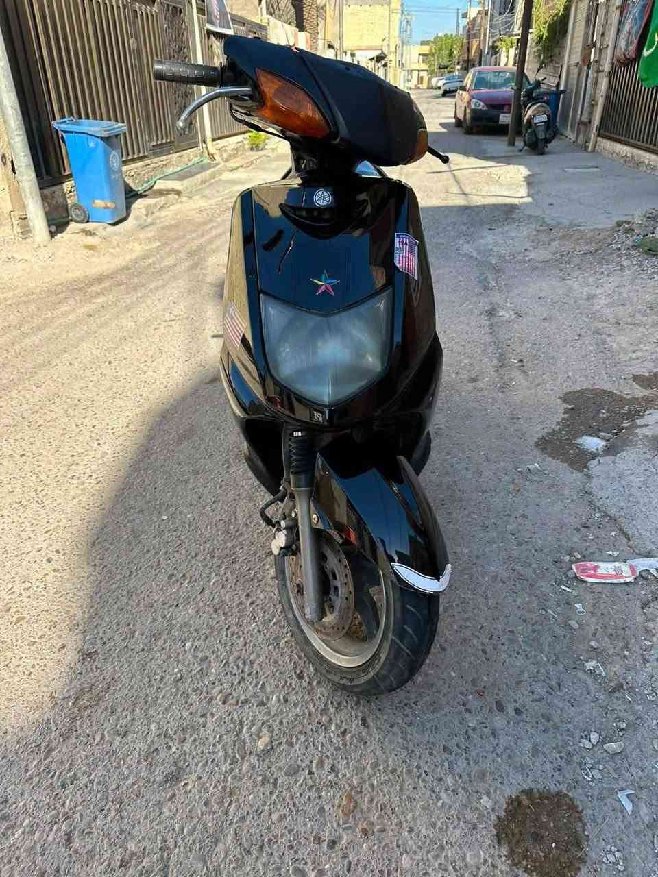 السلام عليكم
سكنس نثية سرعة 140 

نظيفة كلش 

محرك ناعم كلش 

تشتغل نگرة سلف 

كهربائياتها اوراقها كلها كاملة 

للبيع بـلااااش 450 وبيها مجال للشراي 

*********** رقم الهتف

نقص بيه كتف مال اشير يعني ما ترمش بس تشتغل

ولايت يحتاج تبديل عنواني بغداد
