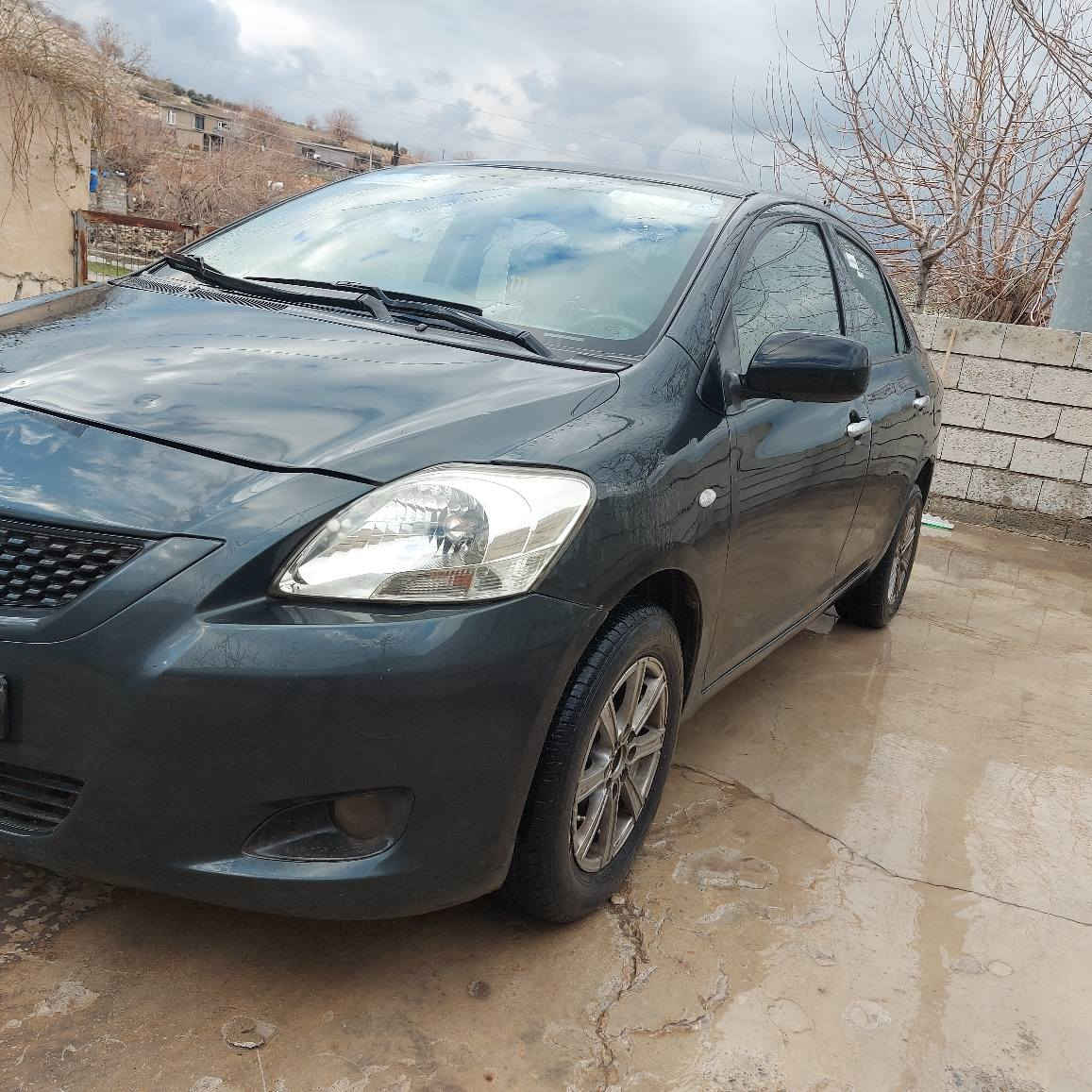 يارس ٢٠١٢ ئؤتؤماتيك
سةنةوي ٢٠٣٠ .هةزةي مانكي ٦
كيرو  مةكينةي 2nz بةشةرت 
سيوج شغال و تةبريت بةشةرت
ويل كةب و دبل كيج
بي بؤياخ و بي سارد وبي كالبونةوة 
رقم سليمانية 
*********** دخان, السليمانية
