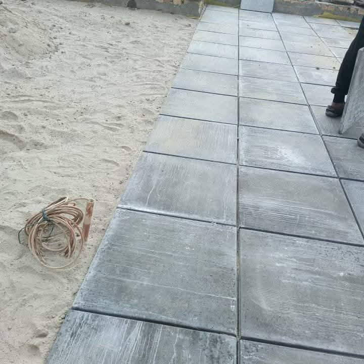 مستعدون لعمل اسطح المنازل ب الاشتايكر شرط الفحص 

نعمل ب الاشتايكر السماوه حصرا 

خطوات العمل 

1  يتم تنضيف السطح تنظيفا جيدا 

2 يعطئ فلانكوت 

3  يعطئ زفت حار 

4 يغطئ ب الباد حسب الطلب  (اماراتي .عراقي)

5 يغطئ ب النايلون 

6 يضاف رمل او مزيج  حسب الطلب 

7 يتم تطبيك ب الاشتايكر حسب الطلب(ابو ٨٠ او ابو ٥٠)

8 تملئ الفواصل ب الماستك الحار

 عمل خبانه ب الاسمنت وتضرب ب الفلانكوت والزفت البارد للاستفار ***********واتساب
