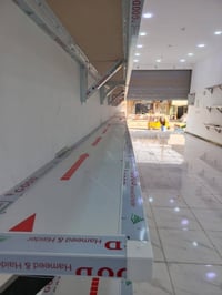 رفوف • ١٢ رف • عرض ٢٫٥م