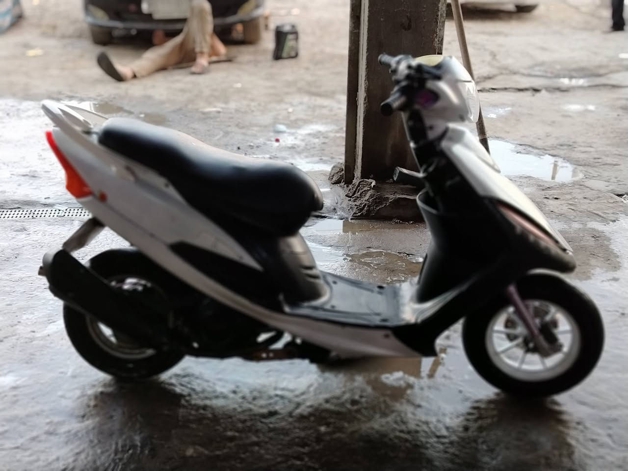 سلام عليكم عيني شباب دراجه ماكس عدله شغاله سلف هندر او باقي الكهربايات للبيع الدراجه جديده كلش حلوه امزوده بوشه 55 او صدر رياضي او شيال رياضي او قطره رياضيه او صالنصه FMالسعر450رقمي ***********
