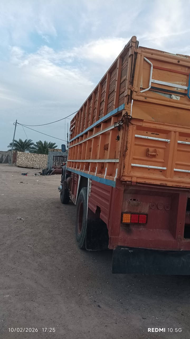 اقجم للبيع مديل قديم بل سنويه فقط كله ٨٠ وشاصي ٨٠ خام محرك ٨١ ***********
