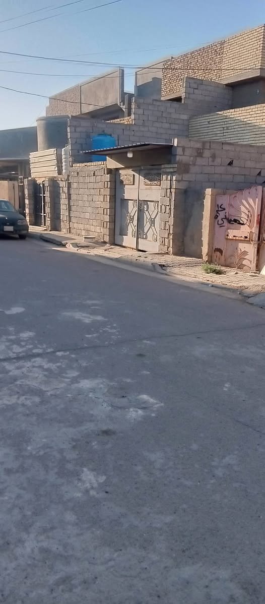 سلام عليكم 
بيت بناء قديم 140متر اول فرع بعد تقاطع الحمداني 
مدفوع كافة الخدمات تحويل مباشر 
السعر 95 بي مجال  ***********

