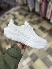 نيو بالانس • قياس ٤٠٫٥ • أصلي